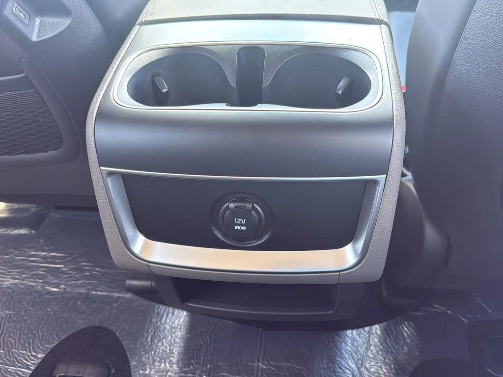 New 2027 Ceramic Silver Kia LXS image 41