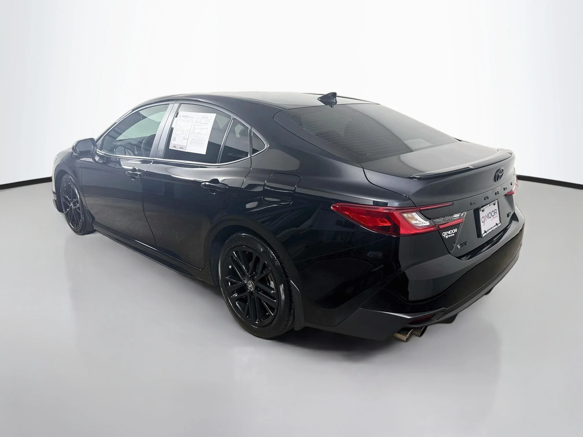 Certified Used 2025 Midnight Black Metallic Toyota SE image 5
