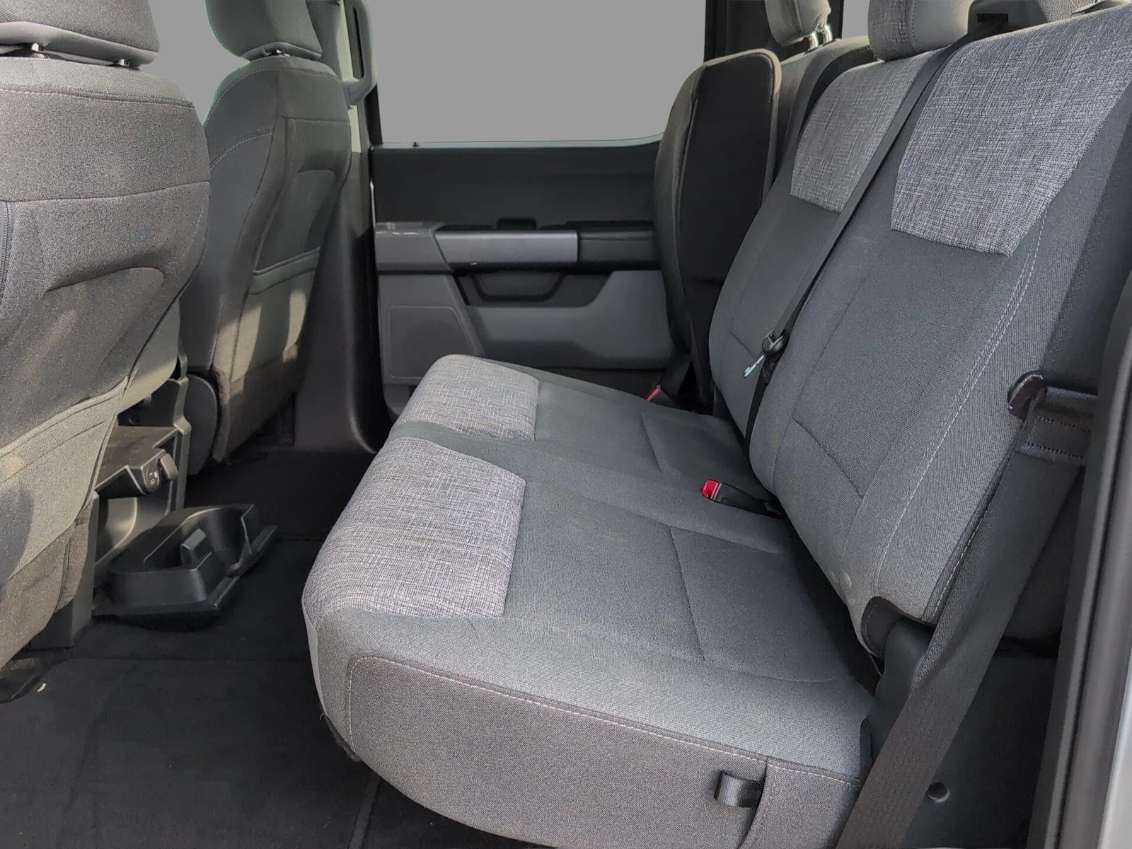 Used 2023 Iconic Silver Ford XLT image 31