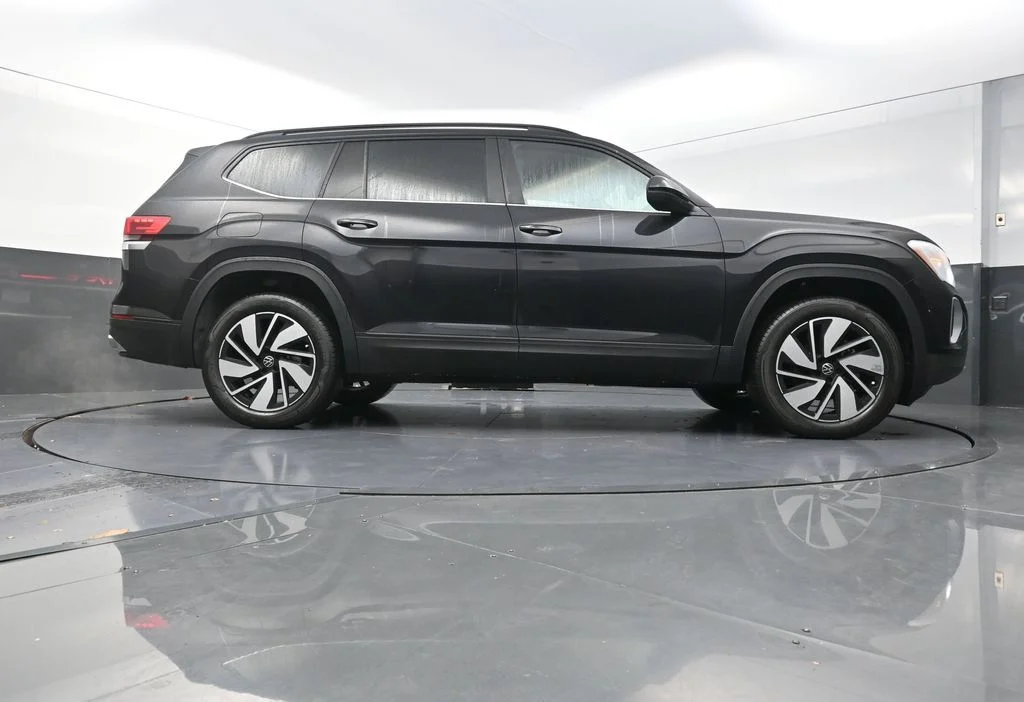 2026 Volkswagen Atlas SE w/Tech - Photo 29