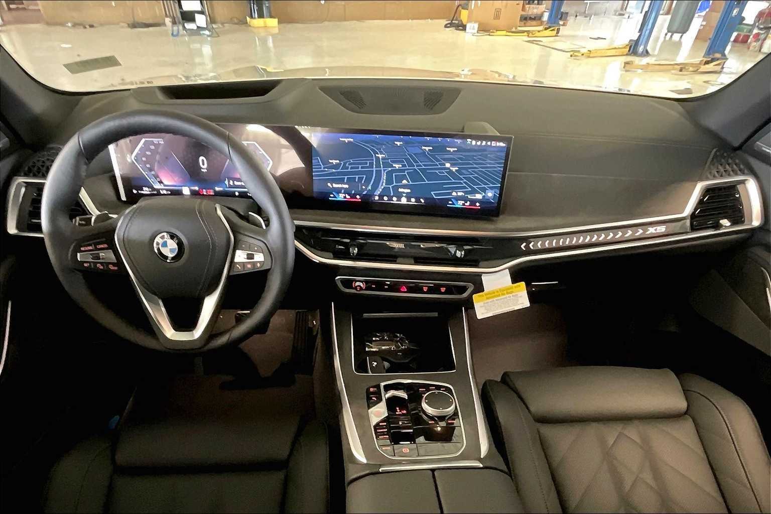 Used 2026 Mineral White Metallic BMW sDrive40i image 5