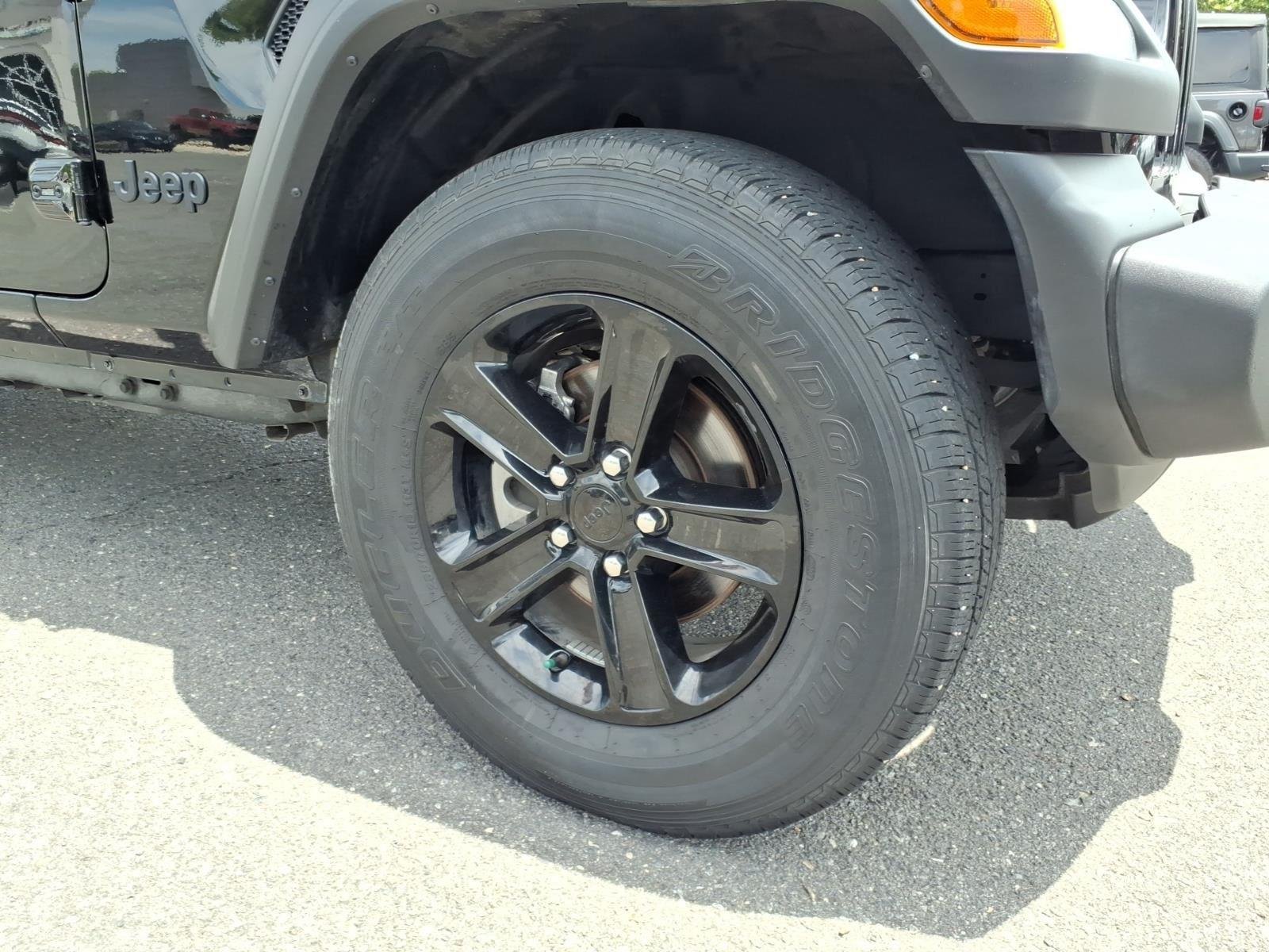 Used 2022 Black Clearcoat Jeep Unlimited Sport Altitude image 13