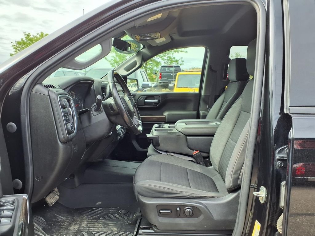 Used 2021 Black Chevrolet LT image 17