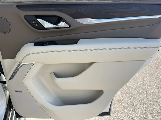 Used 2022 White GMC Denali image 25