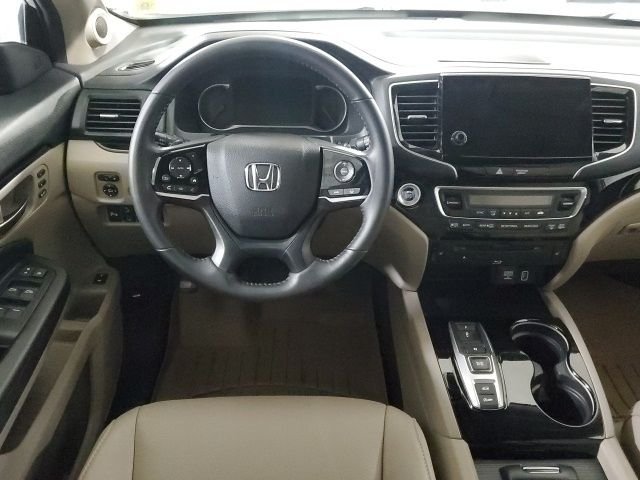 Used 2019 White Honda Touring image 16