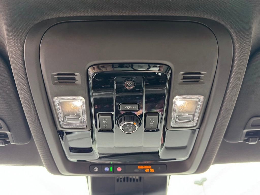 2026 Chevrolet Suburban LT - Photo 38