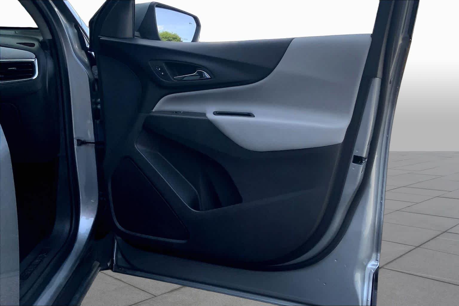 Used 2024 Sterling Gray Metallic Chevrolet LT image 21