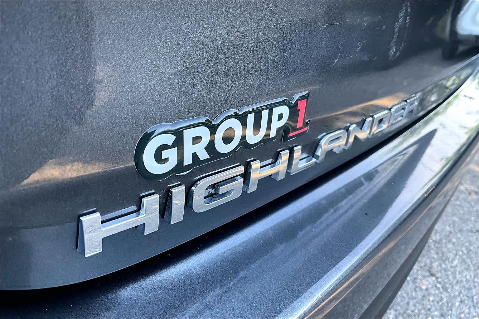 Used 2023 Magnetic Gray Metallic Toyota L image 10