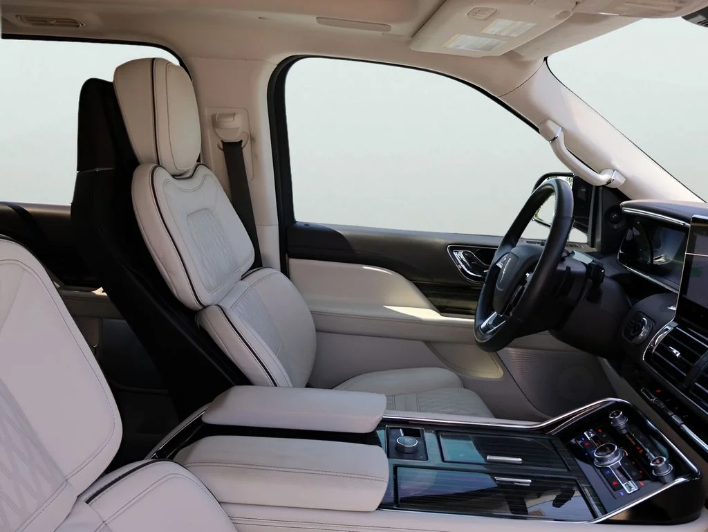 Used 2024 White Metallic Lincoln Black Label image 8