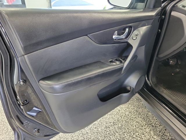 Used 2018 Black Nissan SV image 6