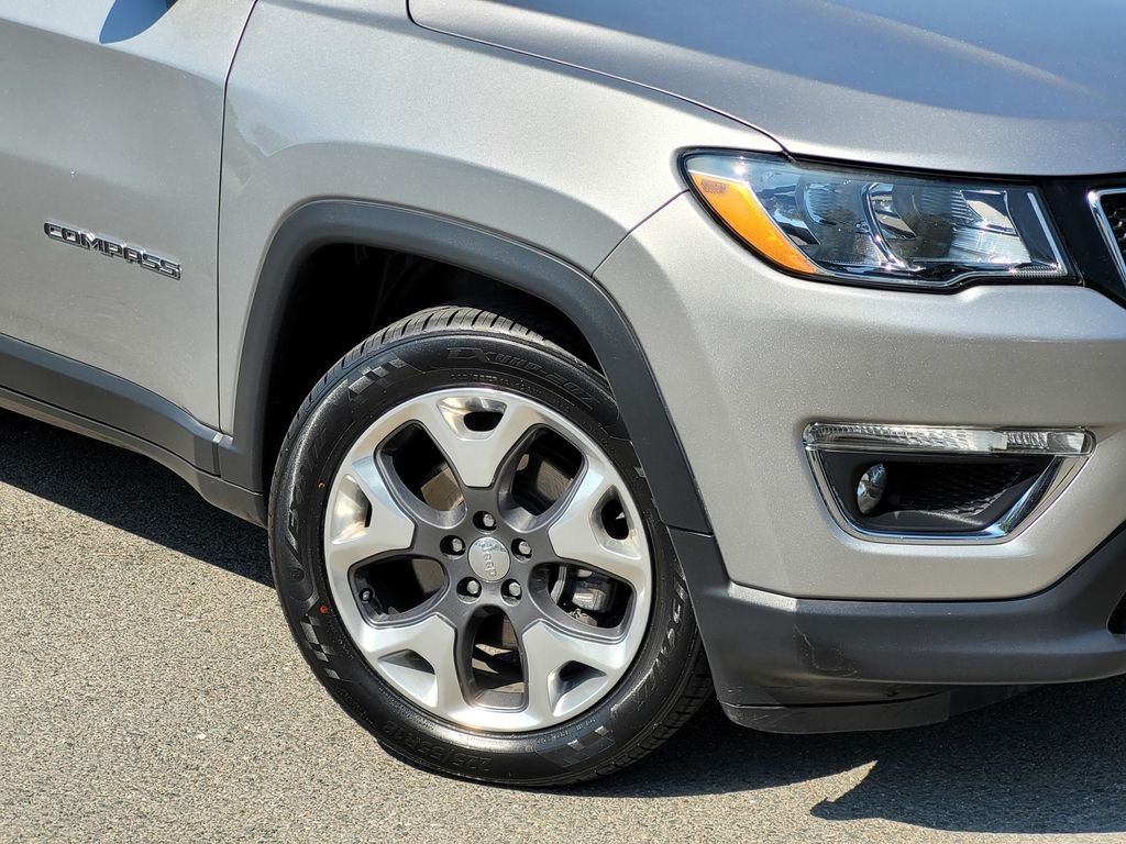 Certified Used 2019 Silver Jeep Limited image 9