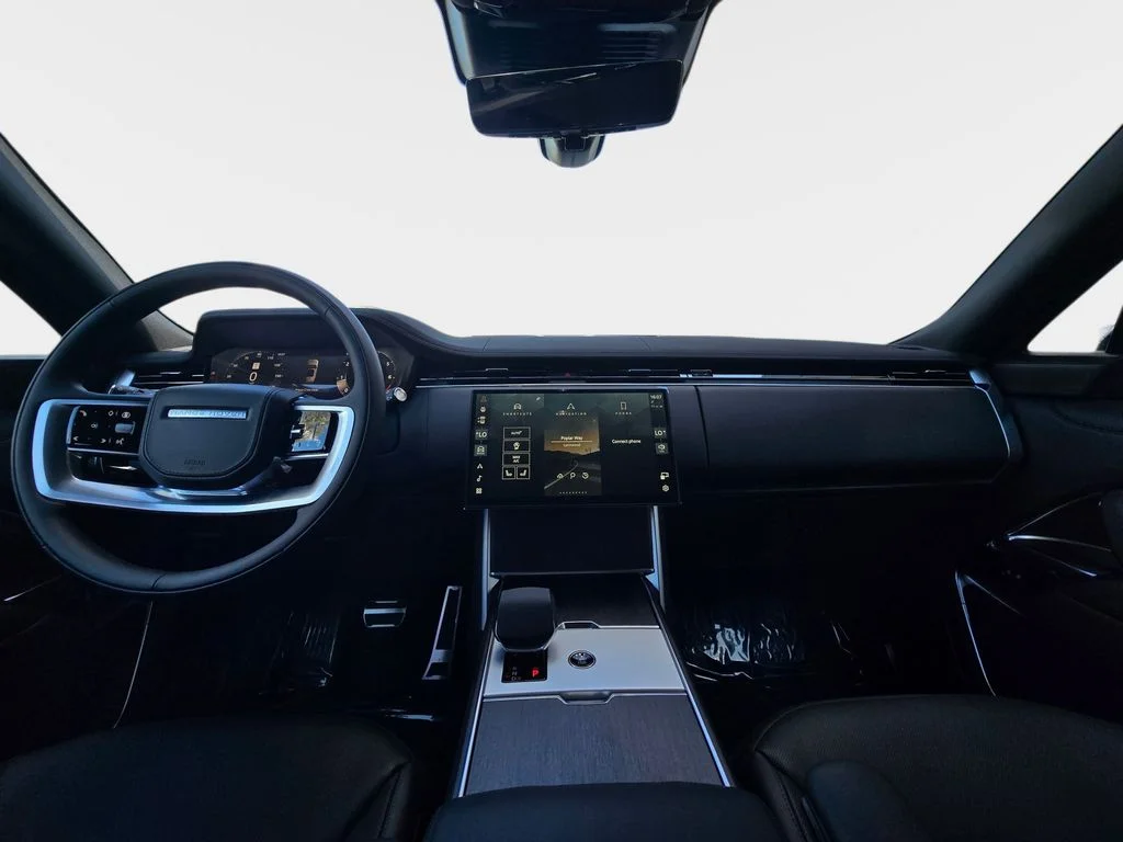 New 2026 Carpathian Grey LAND ROVER SE 7 Seats image 9
