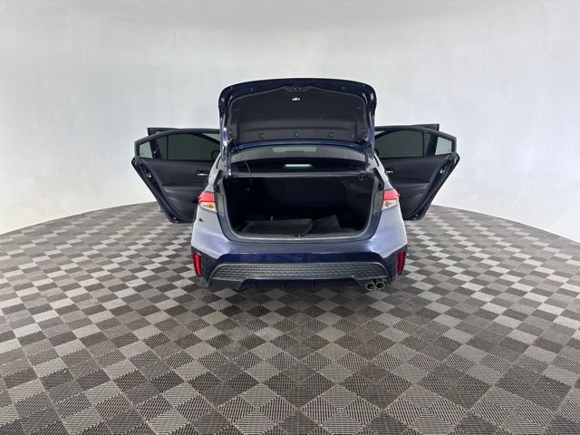 Used 2020  Toyota SE image 18