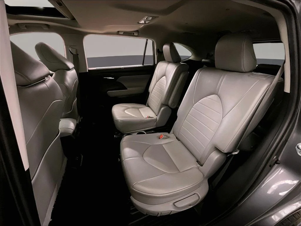 Used 2022 Gray Toyota XLE image 30