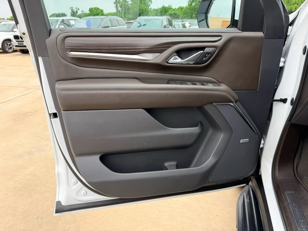 Used 2021 Summit White GMC Denali image 9
