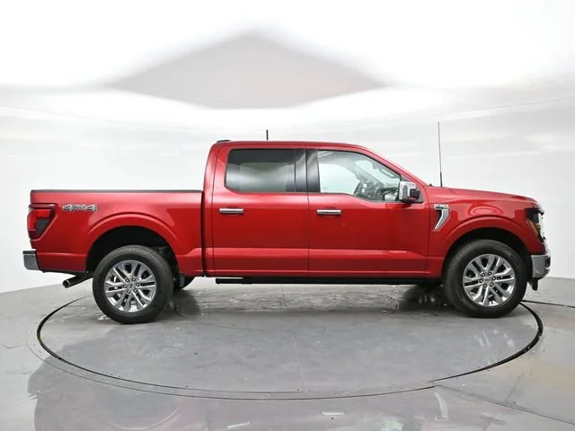 Used 2024 Rapid Red Met Tinted Cc Ford XLT image 8