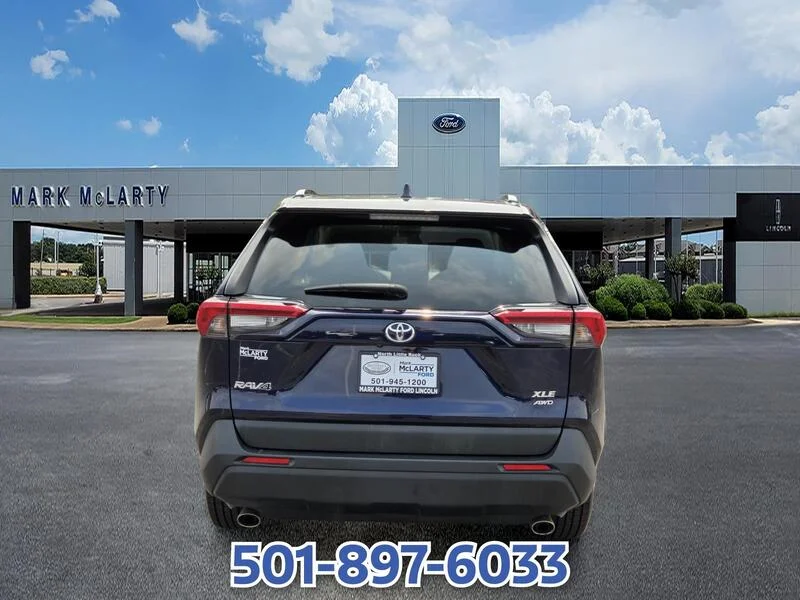 Used 2022 Blueprint TOYOTA XLE AWD image 4