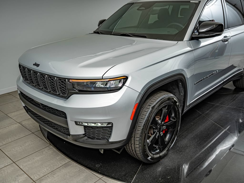 Used 2025 Silver Zynith Jeep Limited image 14