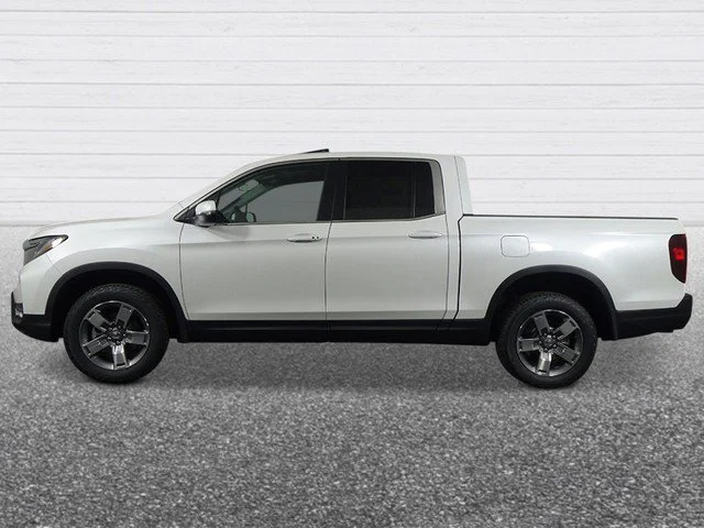 New 2026 Platinum White Pearl Honda RTL image 3