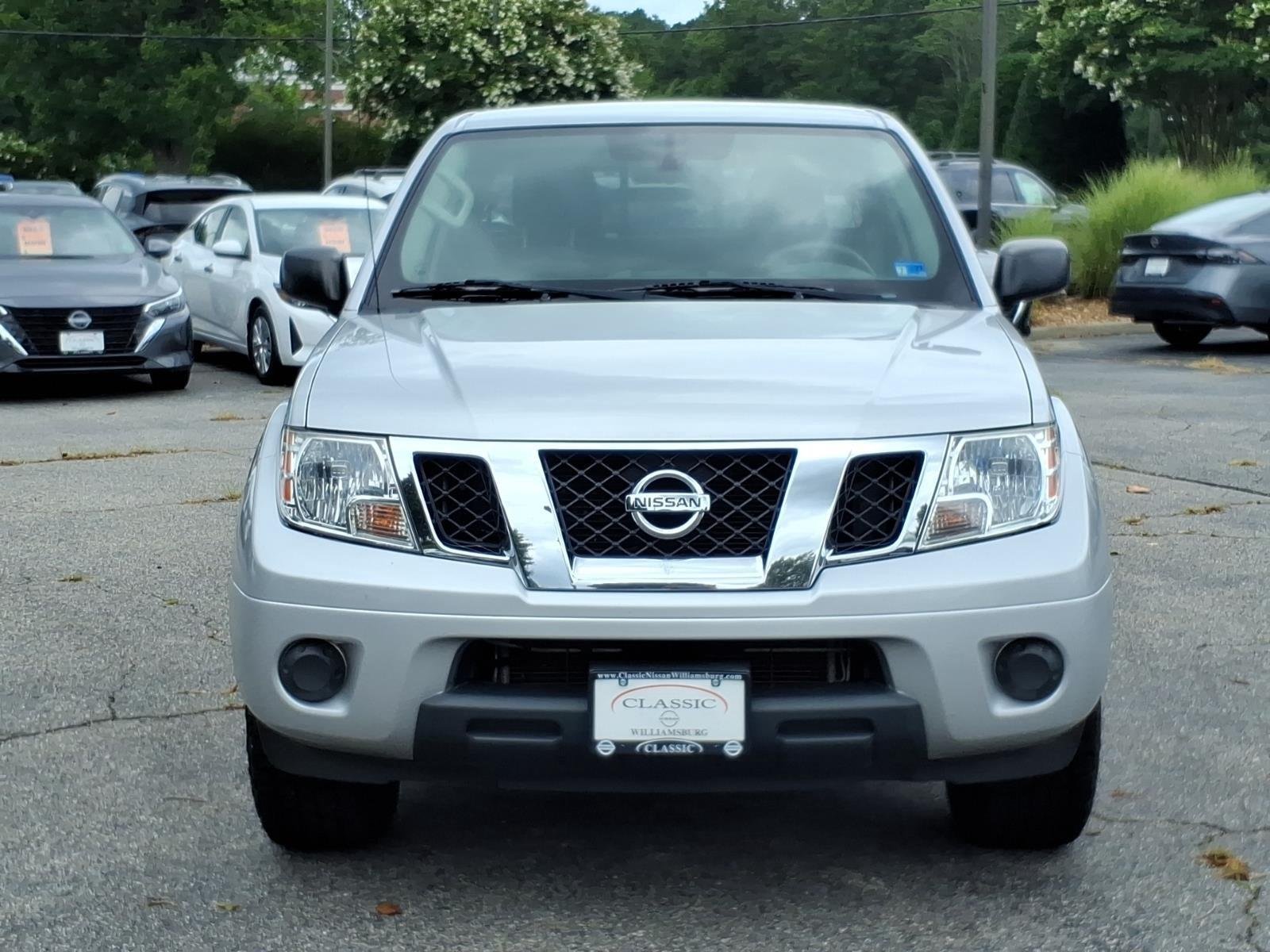 Used 2019 Glacier White Nissan SV image 1