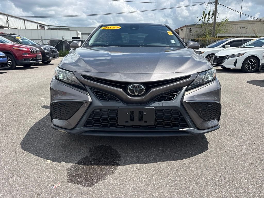 2022 Toyota Camry SE - Photo 8