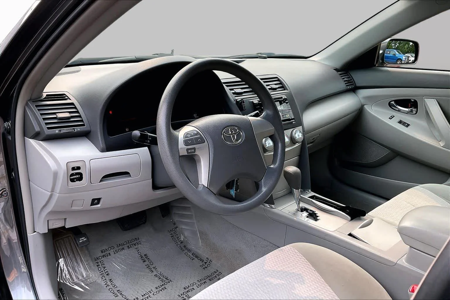Used 2010 MAGNETIC GRAY MET. Toyota  image 16