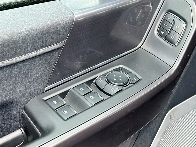 New 2026 Silver Metallic Ford Lariat image 13