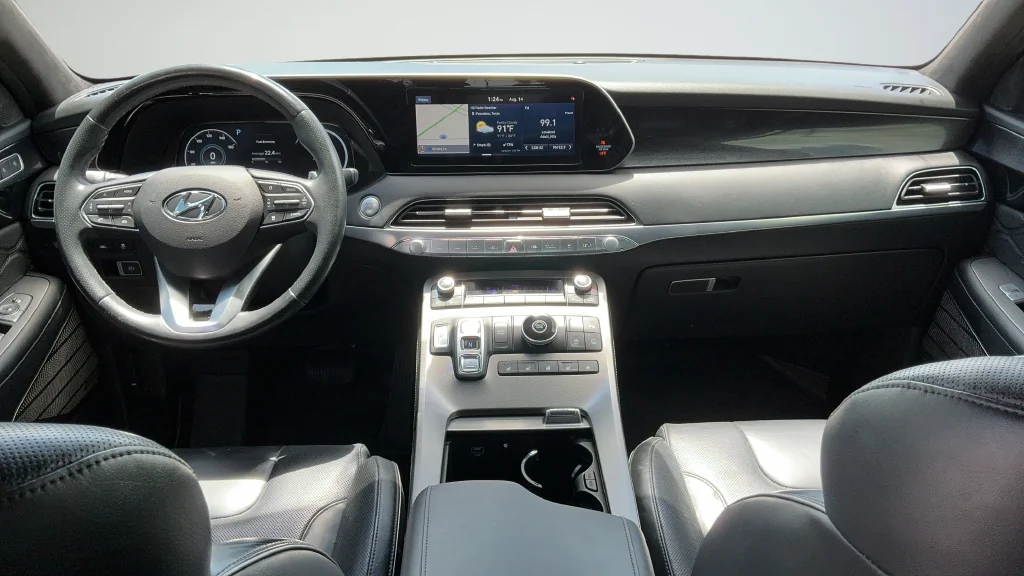 Used 2020 White Hyundai Limited image 7