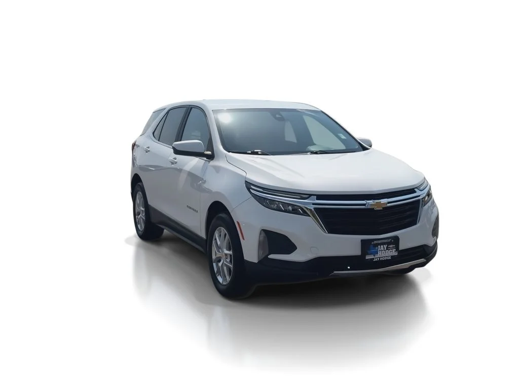 Used 2022 White Chevrolet LT image 3