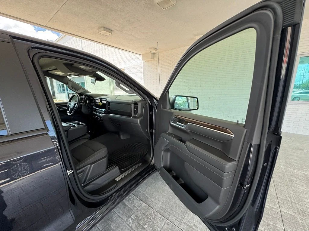 Used 2023 Ash Chevrolet LT image 16