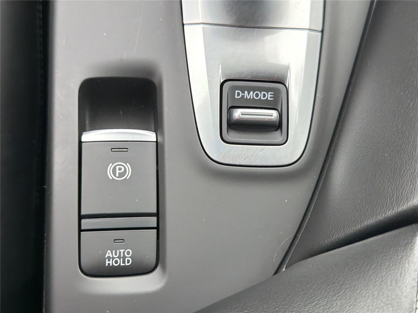 Certified Used 2025 Hermosa Blue INFINITI LUXE image 9