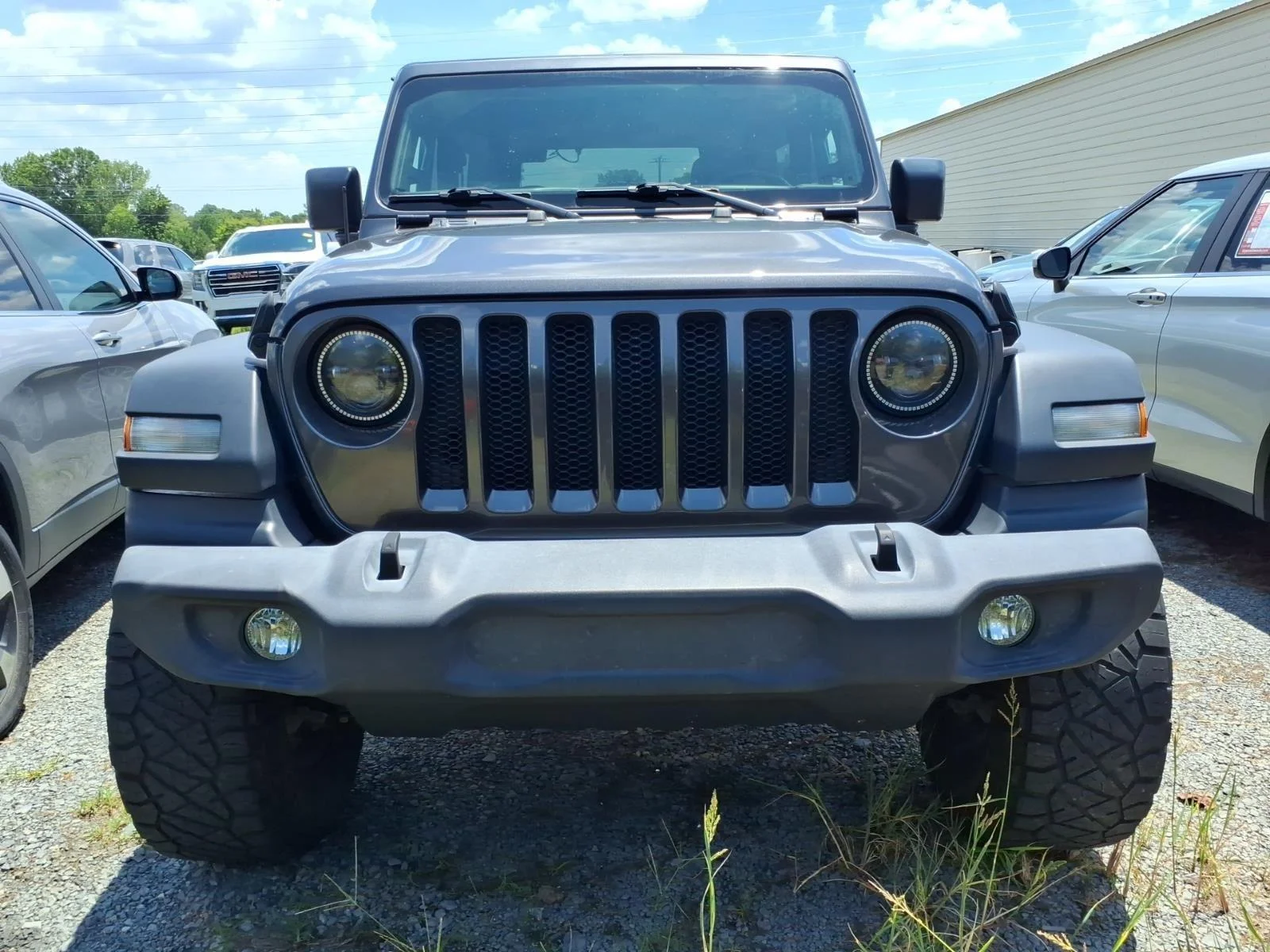 Used 2018 Granite Crystal Metallic Clearcoat Jeep Sport S image 4