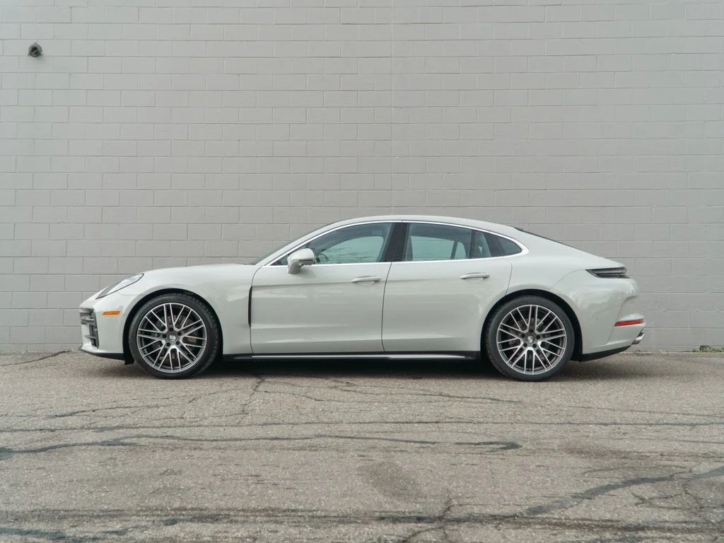 Used 2026  Porsche 4 image 2