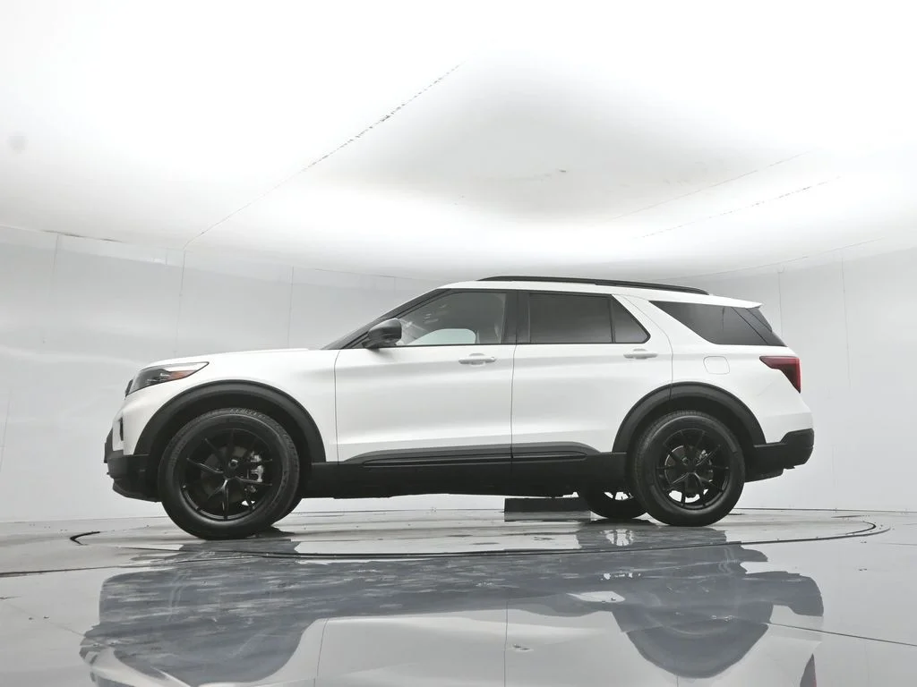 Used 2022 White Ford Timberline image 56