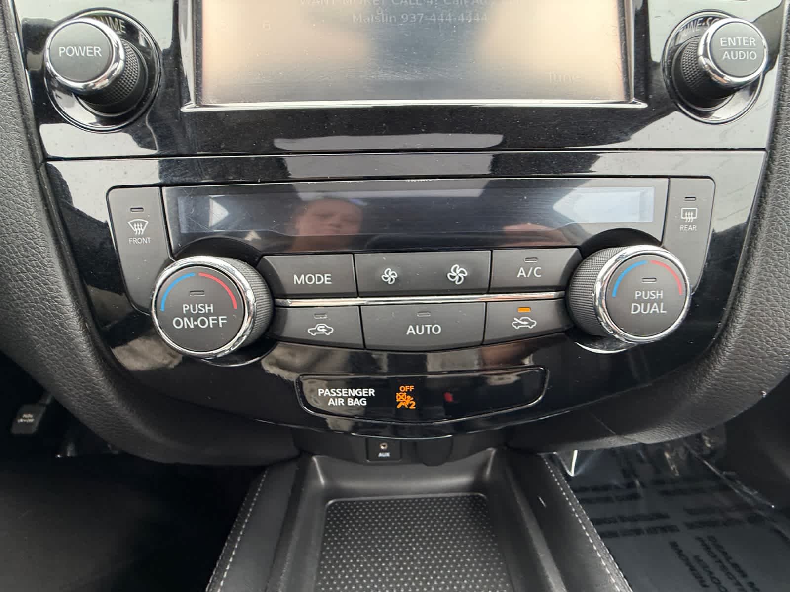 Used 2017 Gun Metallic Nissan SL image 17