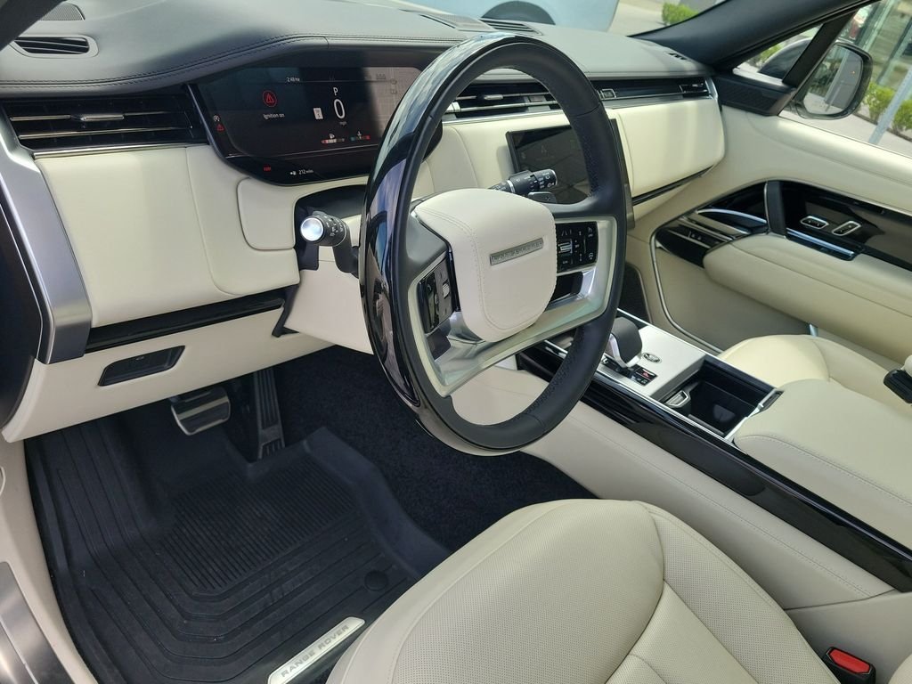 New 2026 Sunset Gold Satin LAND ROVER Autobiography image 25