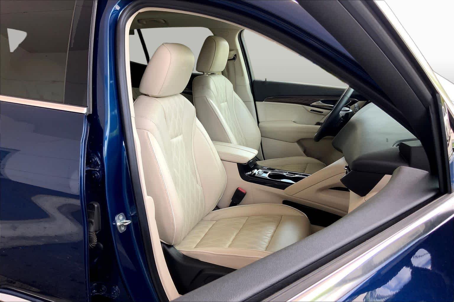 Used 2023 Sapphire Metallic Buick Avenir image 9