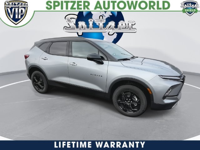 2026 Chevrolet Blazer photo 3 of 42
