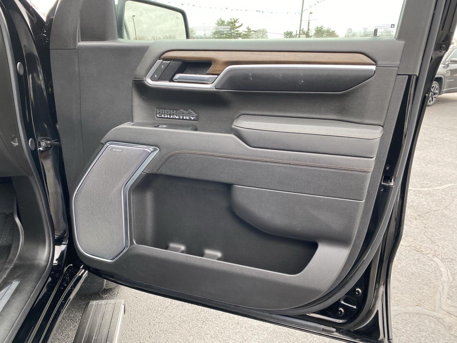 2025 Chevrolet Silverado 1500 High Country - Photo 40