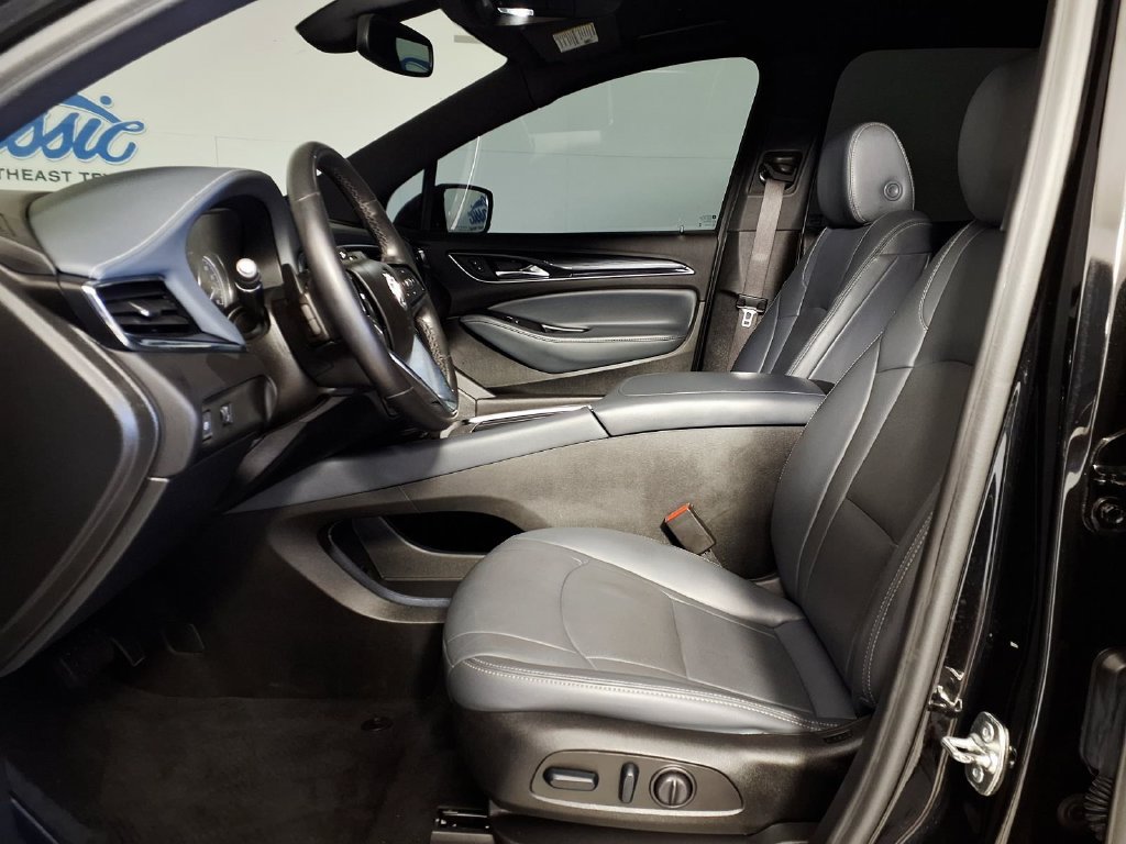 Used 2024 Ebony Twilight Metallic Buick Essence image 7