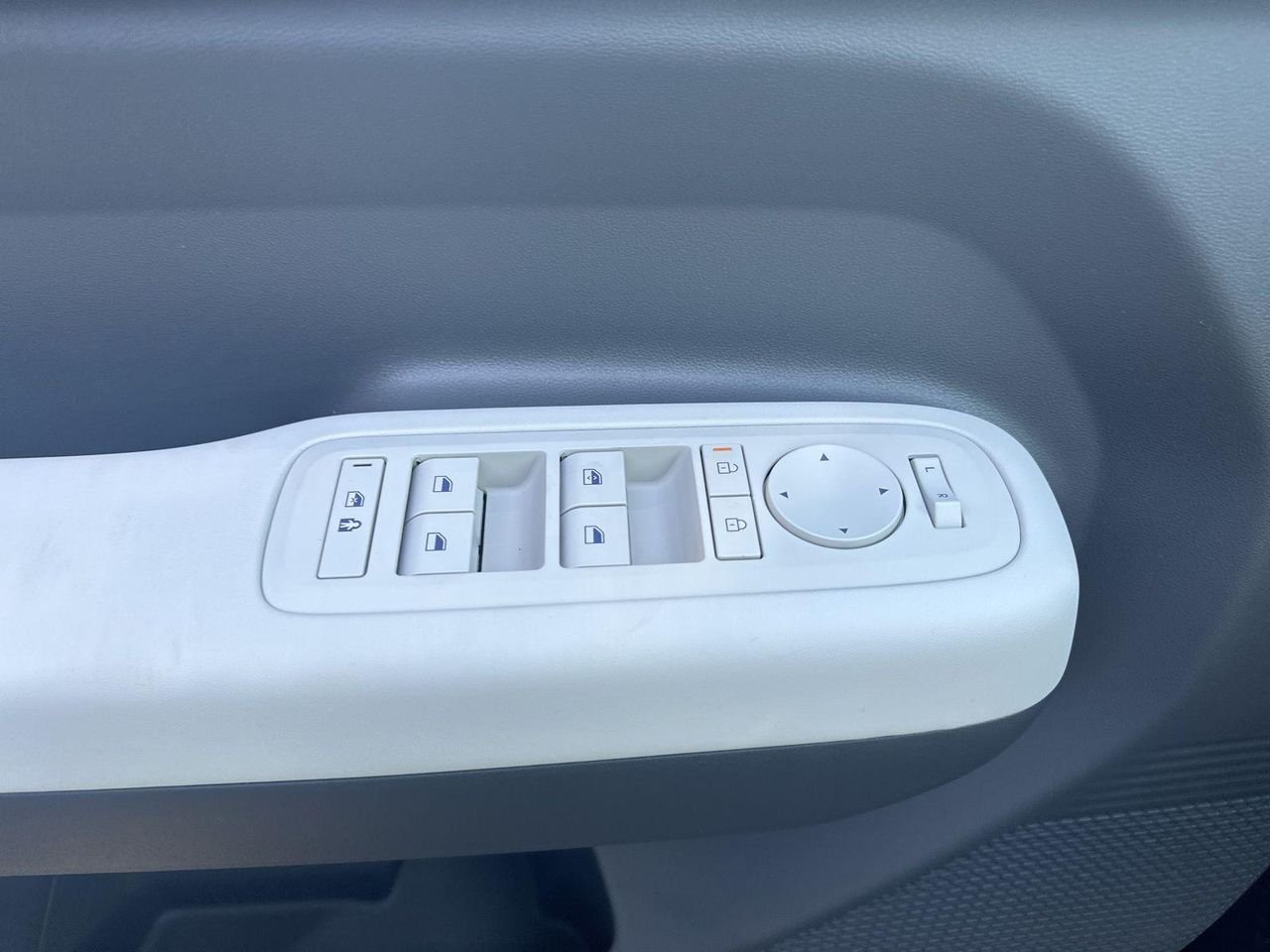 2026 Hyundai Santa Fe SE - Photo 10