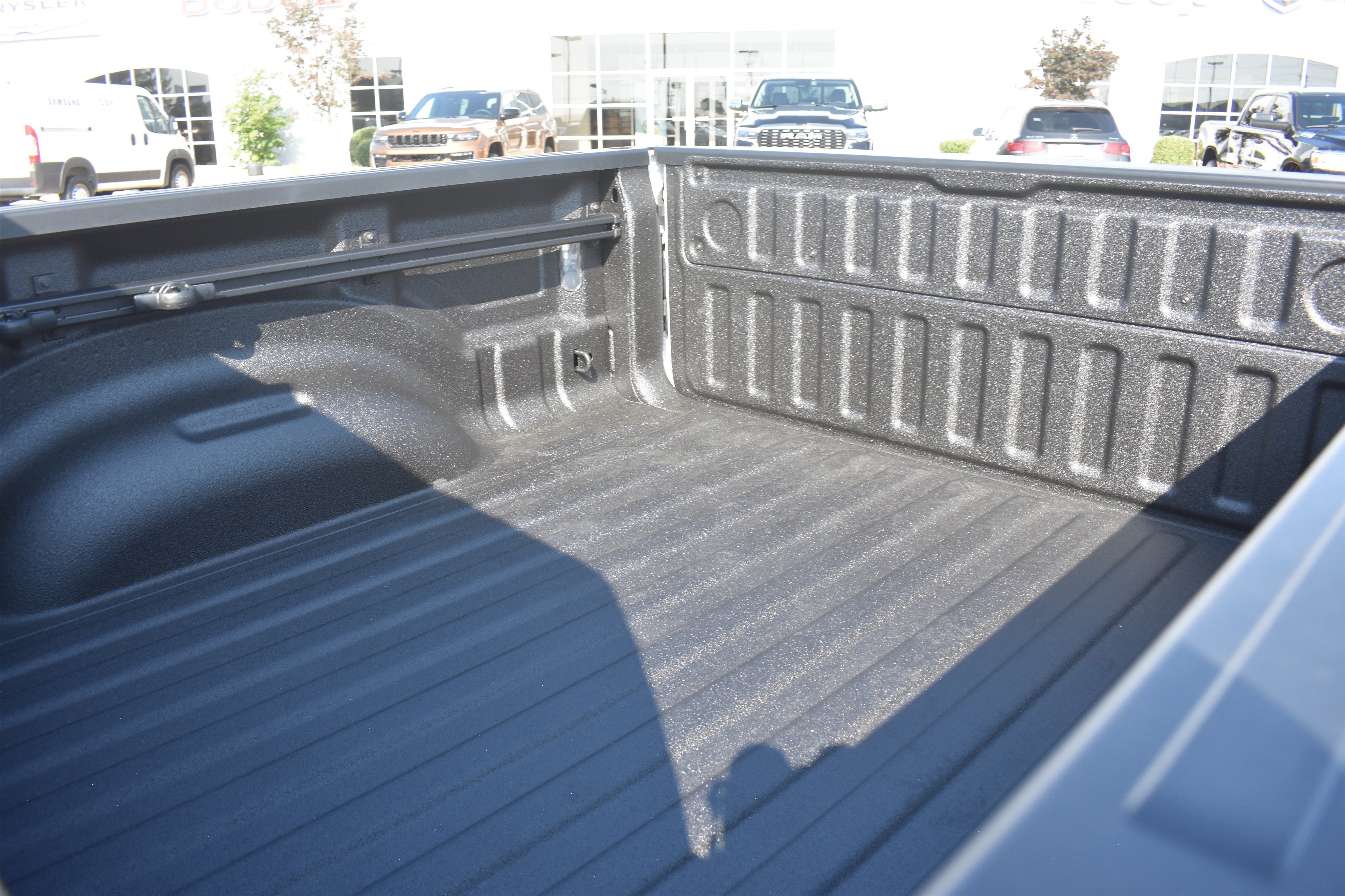 New 2026 Bright White Clear-Coat Exterior Paint RAM Warlock image 14