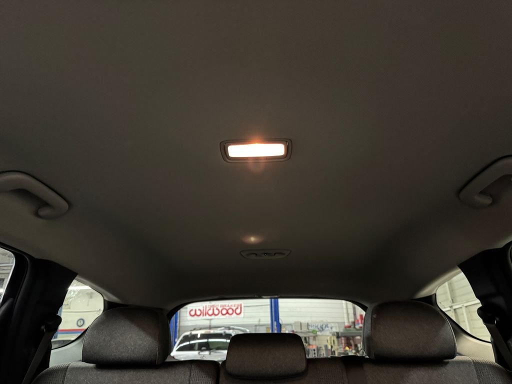 Used 2023 Black Hyundai Blue image 27