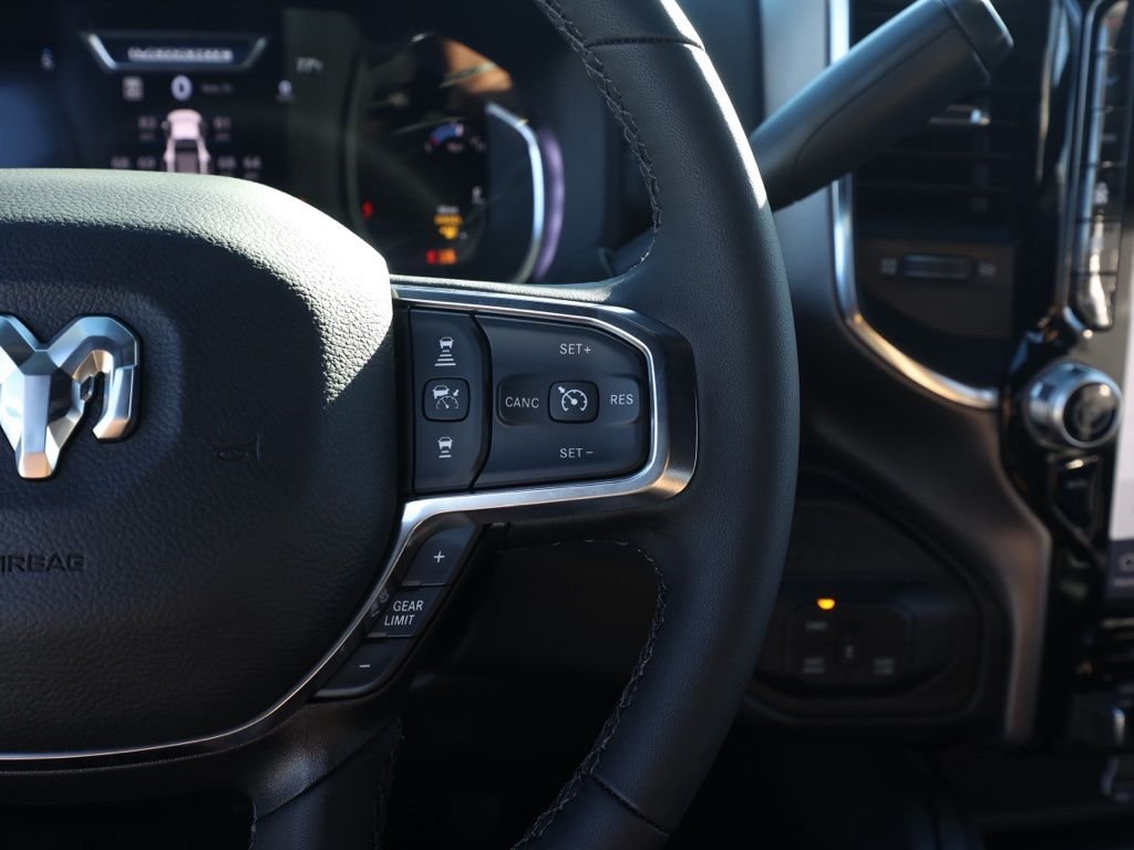 New 2026 Diamond Black Crystal Pearl-Coat Exterior Paint RAM Laramie image 25