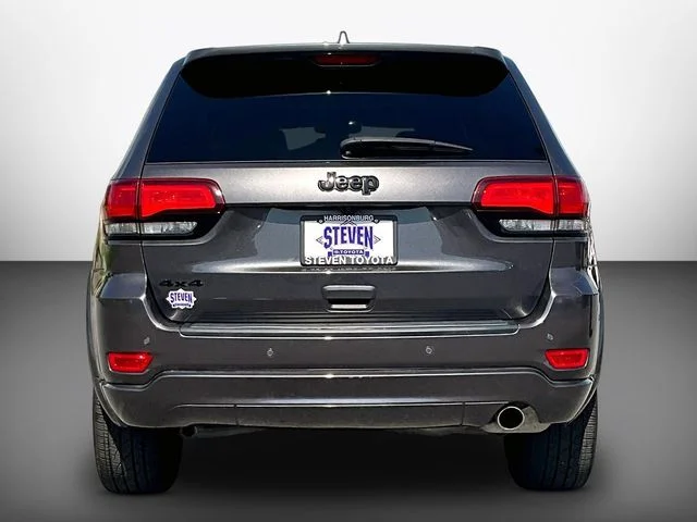 Used 2018 Gray Jeep Altitude image 5