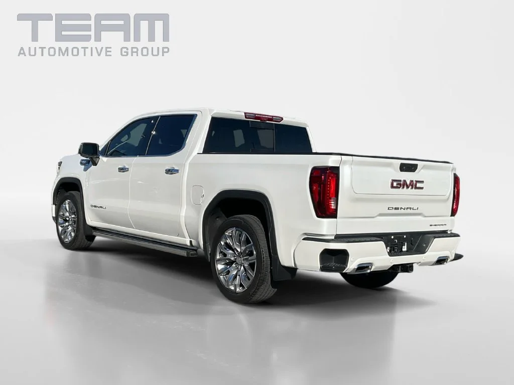 Used 2024 White Frost Tricoat GMC Denali image 5