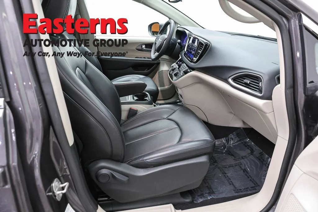 Used 2023 Gray Chrysler Touring L image 26