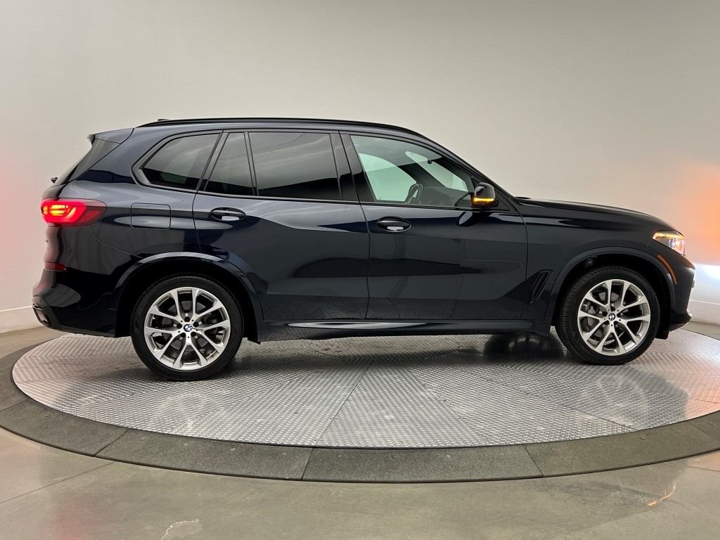 Used 2023 Carbon Black Metallic BMW xDrive40i image 6