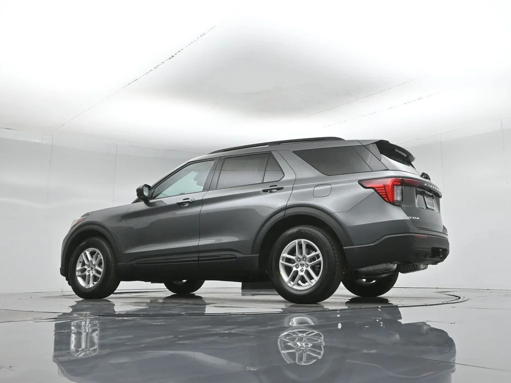 New 2026 Carbonized Gray Metallic Ford Active image 50
