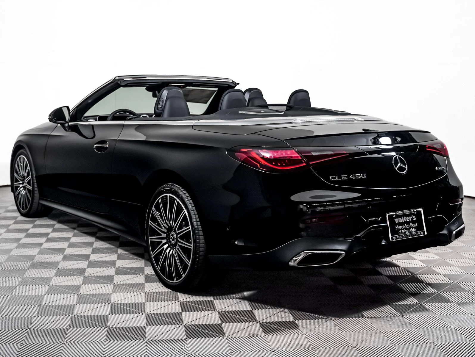 New 2027 Black Mercedes-Benz CLE 450 4MATIC® image 2